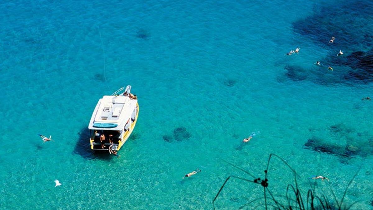 Bucear y pasear por la mejor playa del mundo