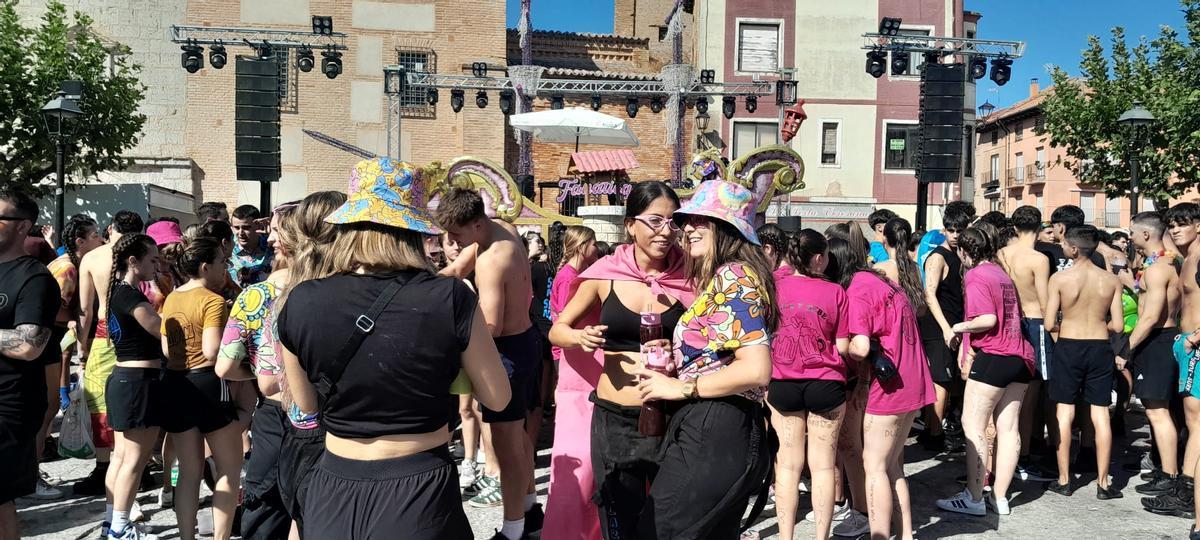La concentración de peñas y la mojada dan inicio a las Fiestas de San Agutín en Toro La concentración de peñas y la mojada dan inicio a las Fiestas de San Agutín en Toro
