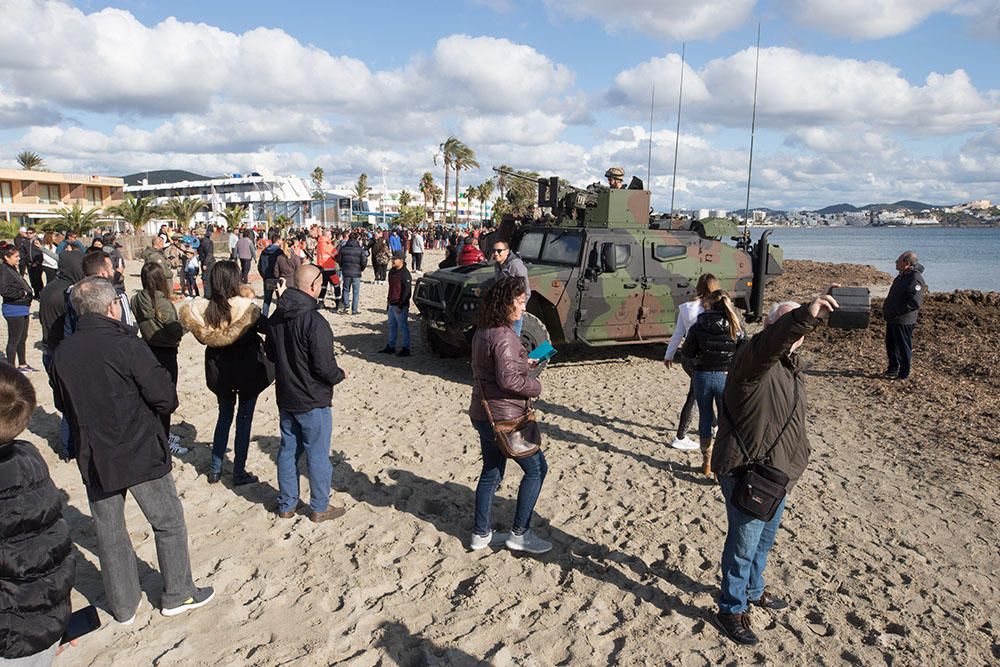 La Infantería de Marina toma Ibiza