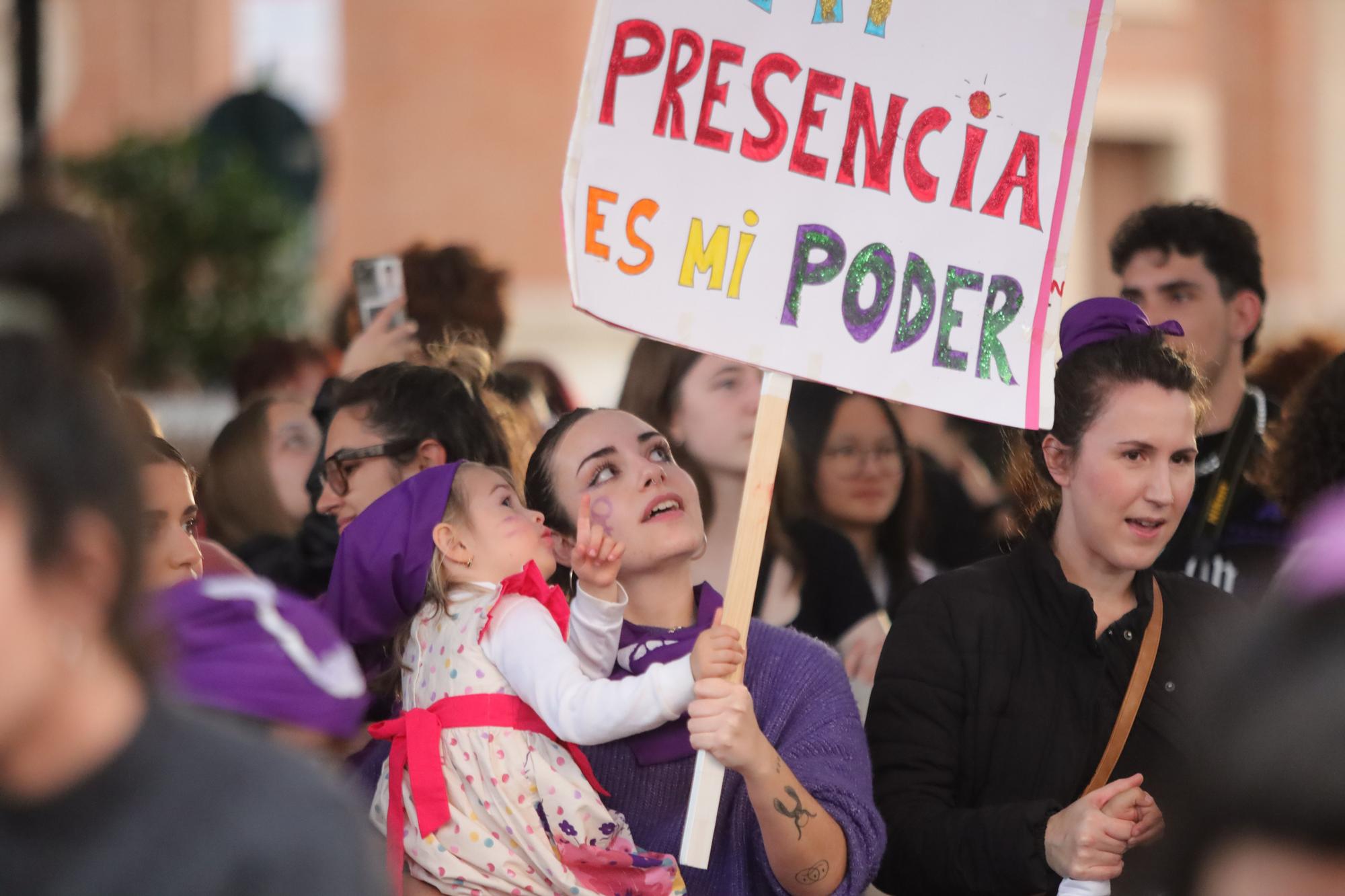 Las mejores imágenes de la manifestación del 8-M en Castellón