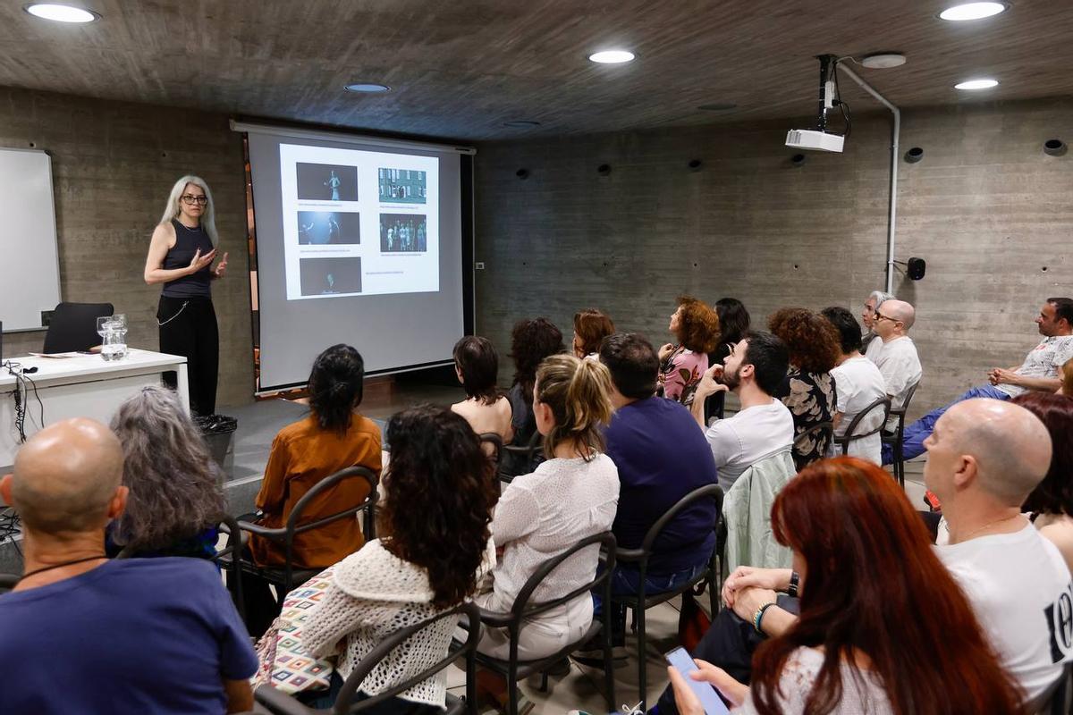Primera sesión de la Escuela de espectadores, en el C3A.