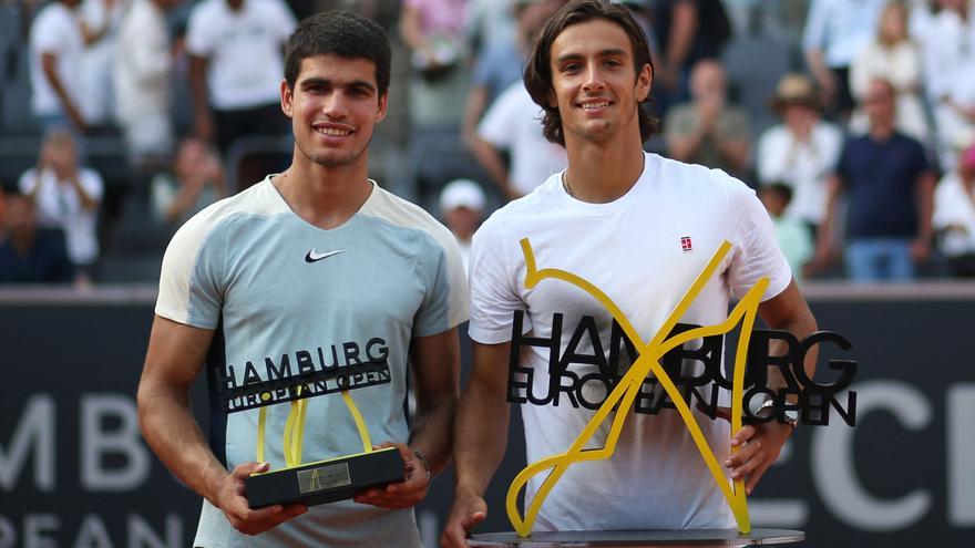 Carlos Alcaraz-Lorenzo Musetti, un duelo de amigos de la nueva generación en Roland Garros