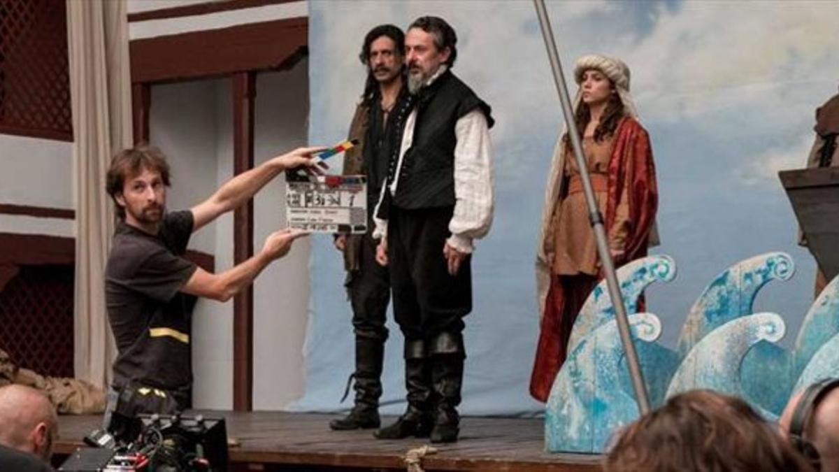 Rodaje de 'El Ministerio del Tiempo', con Pere Ponce como Miguel de Cervantes y Nacho Fresneda a su lado.