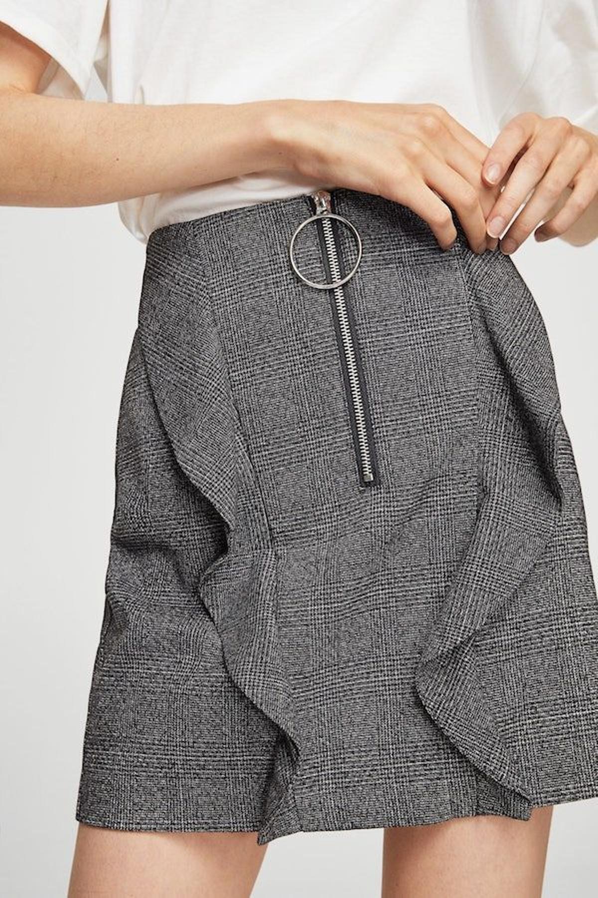 Minifaldas para el invierno: la 'worky twisteada'