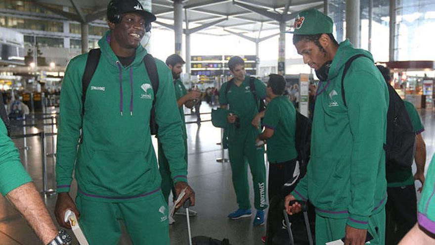 El equipo viajó ayer a Tenerife, para jugar esta matinal contra el Iberostar.