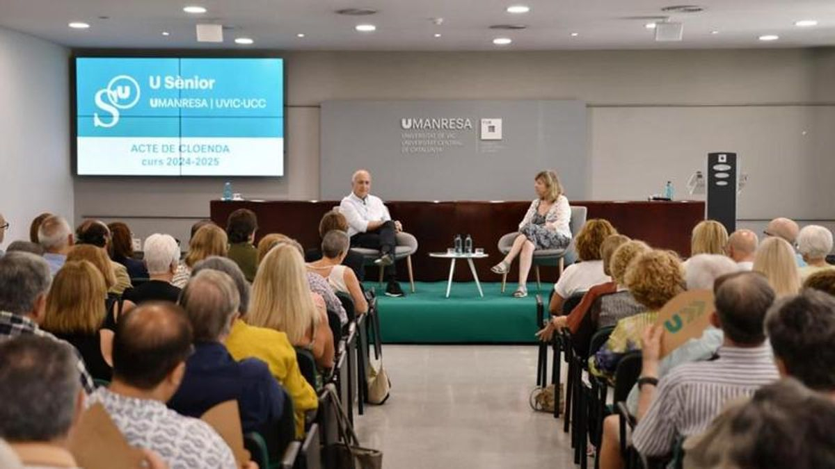 Acte de cloenda del programa USènior a la sala d'actes de l'edifici FUB1