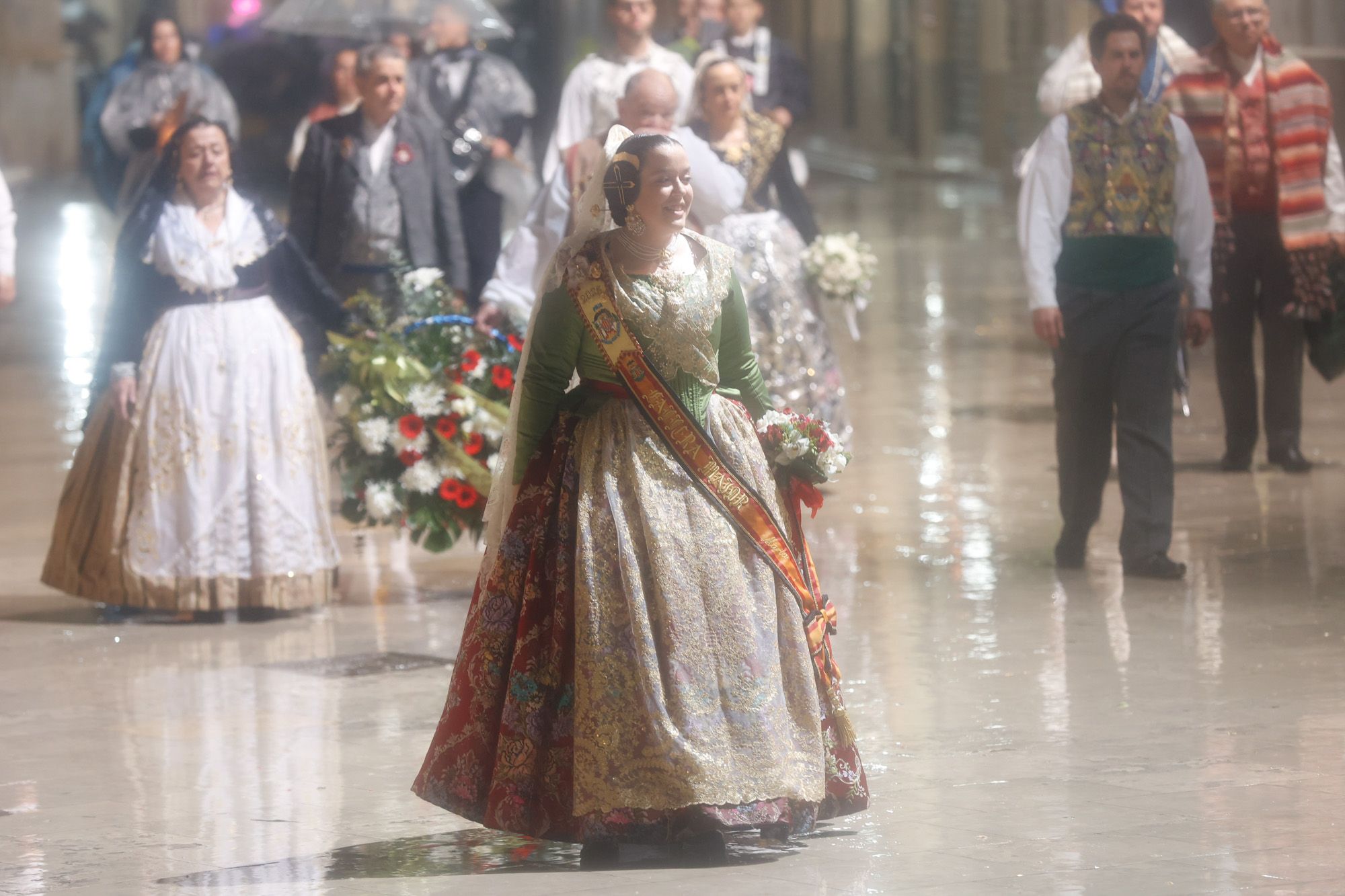 Falleras Mayores en la Ofrenda 2025. Día 18 (2/3)