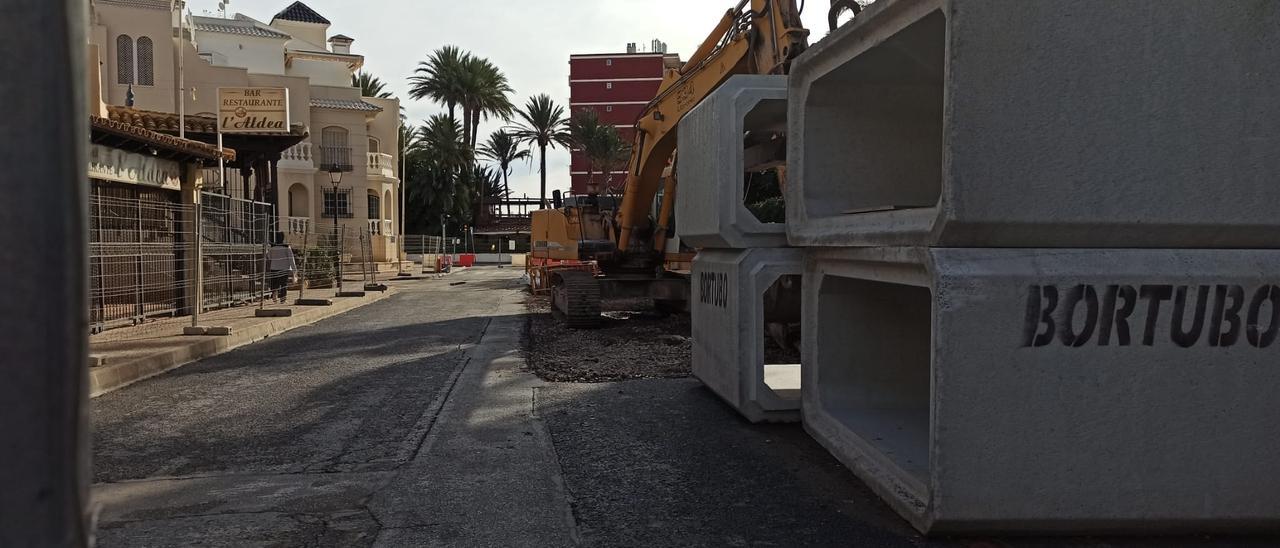 Agamed construye un cajón de pluviales en Torrevieja para resolver el punto negro de inundaciones en el "222"