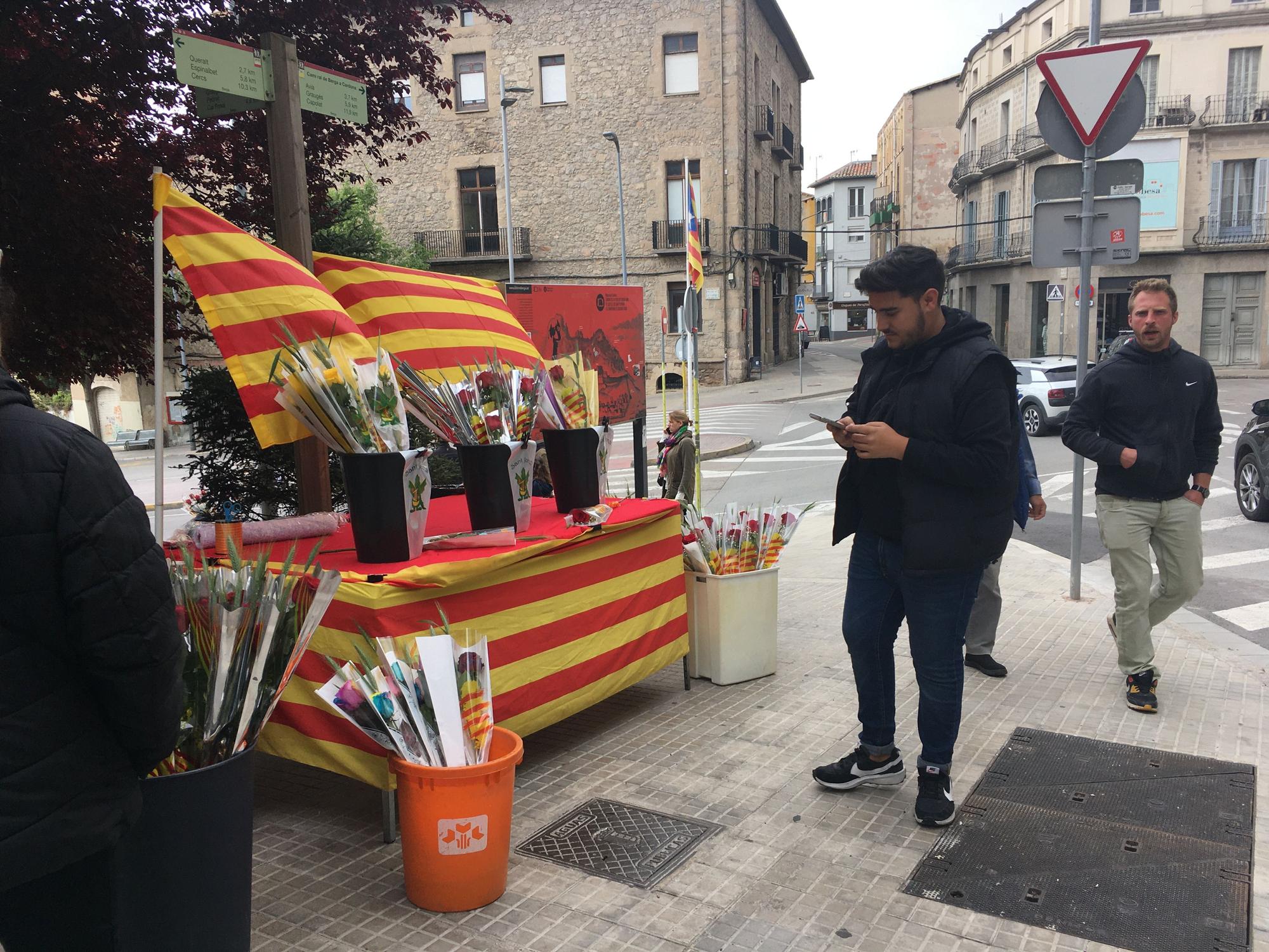 Les imatges de la diada de Sant Jordi a Berga