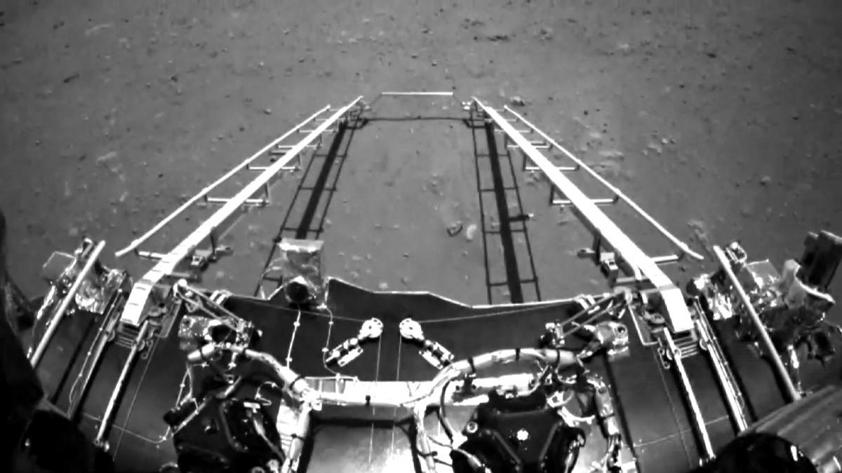 La sonda china Tianwen-1 envía las primeras imágenes tras su llegada a Marte