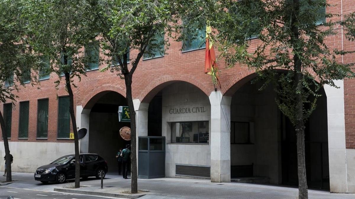 Cuartel de la Guardia Civil de la calle de Travessera de Gràcia, en Barcelona.