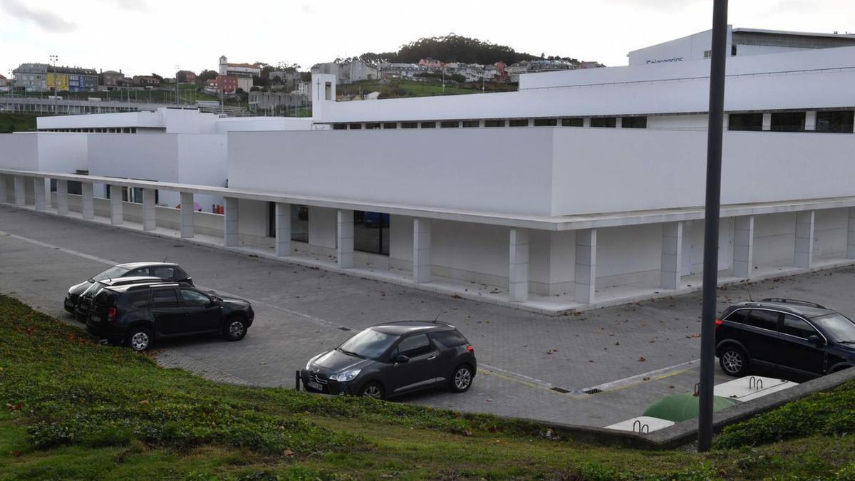 Instalaciones de Padre Rubinos en la ronda de Outeiro. | Víctor Echave