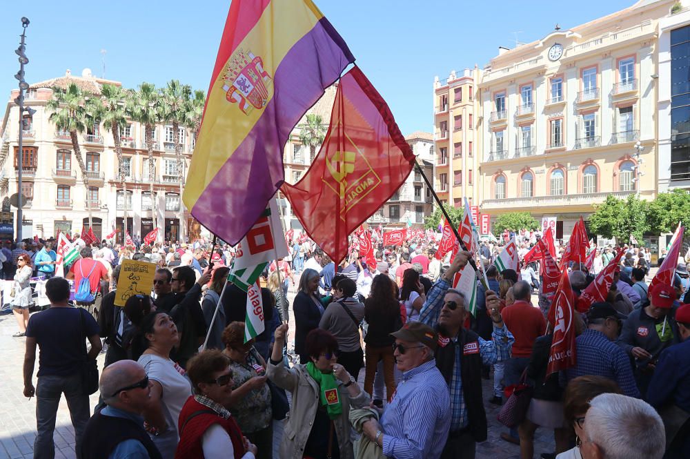 Miles de personas secundan en Málaga la marcha central del Primero de Mayo en Andalucía