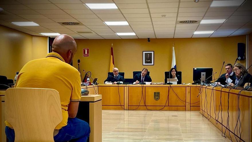 Un taxista niega que violara a una clienta en Tenerife pese al ADN que lo vincula