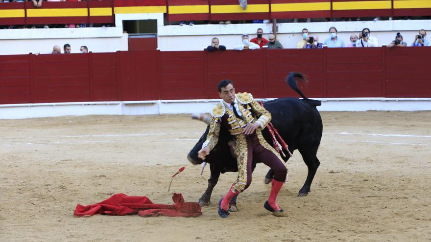 Ureña sufre una cogida de gravedad en Abarán