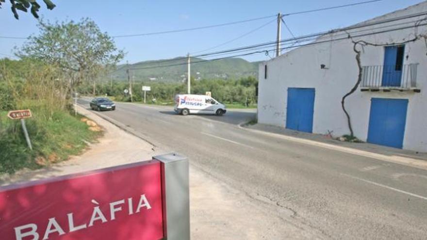 Tramo de la carretera de Sant Joan afectado por las obras de ampliación previstas.