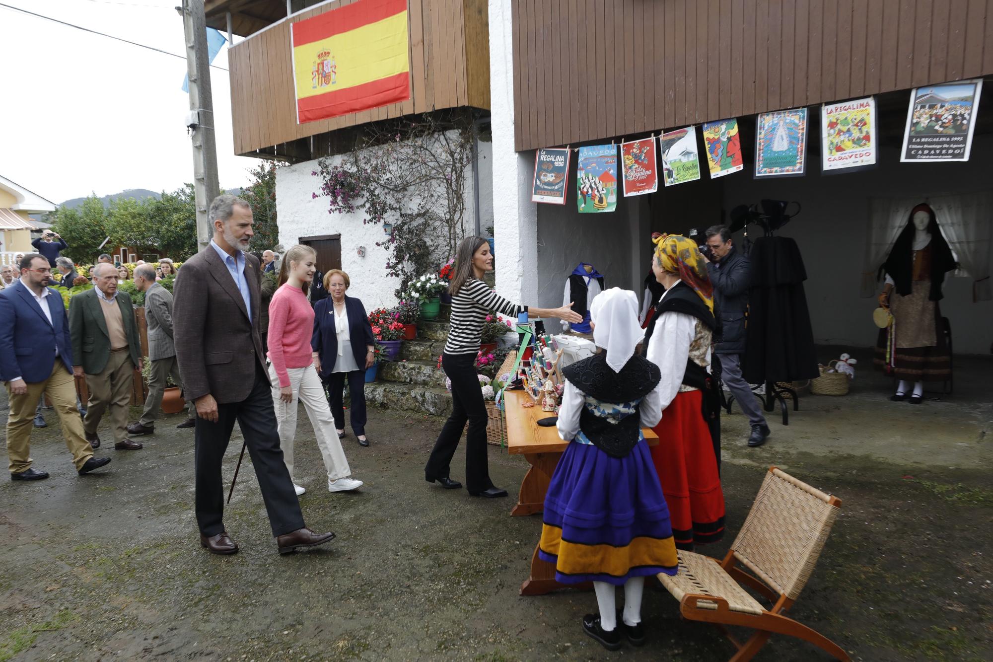 EN IMÁGENES: La Familia Real visita Cadavedo para hacer entrega del premio al Pueblo Ejemplar