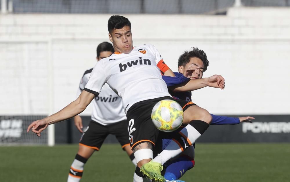 Valencia CF Mestalla - FC Barcelona B en imágenes