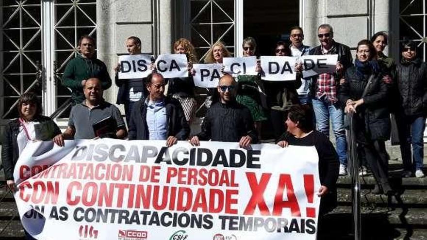 Concentración en la avenida de Vigo. // Faro