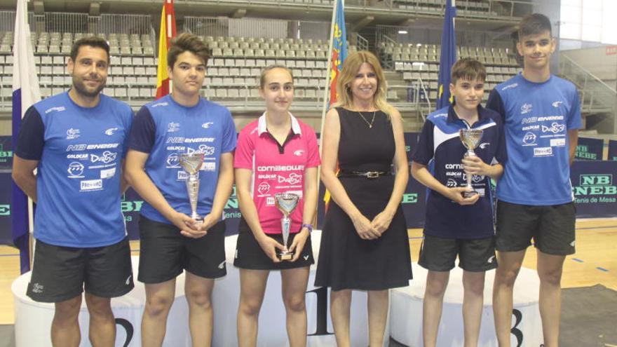 Los ganadores junto a Eva Montesinos