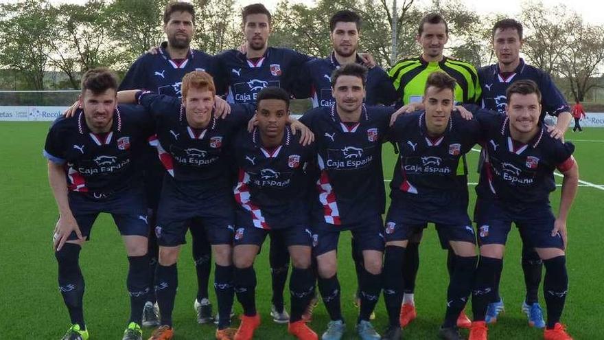 Foto del once inicial con el que jugó ayer la selección de Castilla y León en Valladolid.