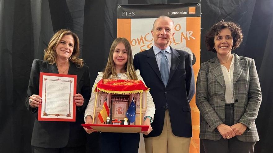 Una estudiante del Colegio San Viator de Huesca, ganadora del concurso &#039;¿Qué es un rey para ti&#039; en Aragón