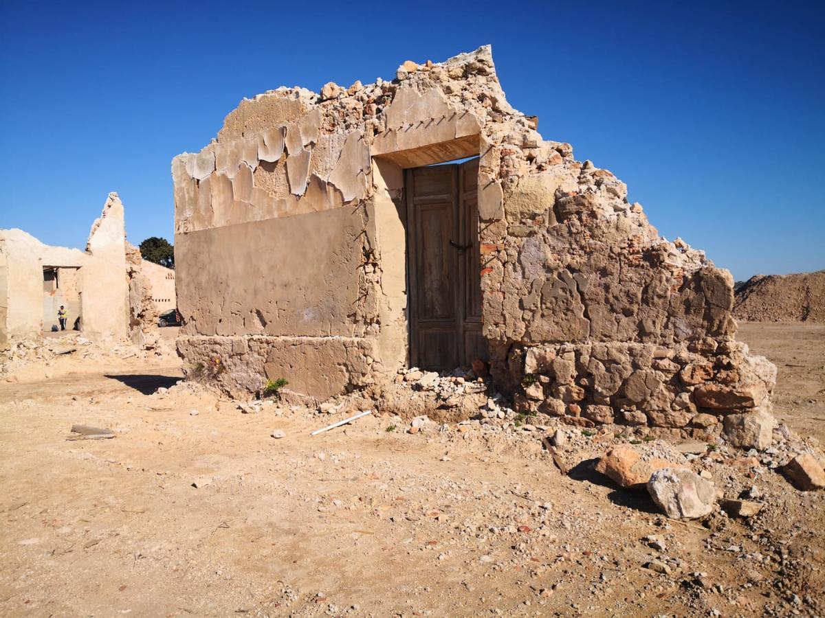Esto es lo que queda de La Casa de Lo Reche del siglo XVII en Los Montesinos, junto a la laguna de Torrevieja
