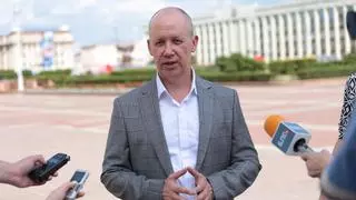 Valeri Tsepkalo, líder opositor bielorruso: "Putin y Lukashenko temen que el Ejército de Bielorrusia se cambie de bando"