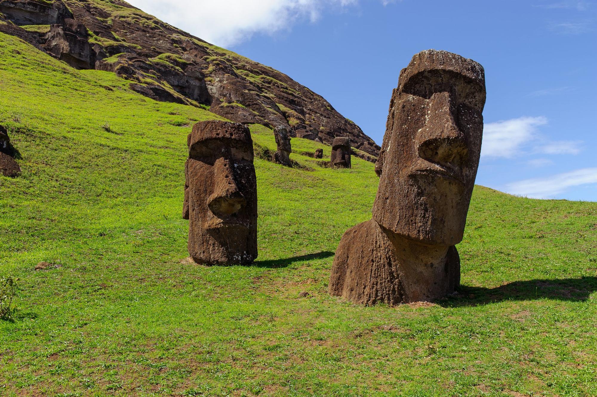 Curiosidades sobre los moáis, las esculturas gigantes de la isla de Pascua.