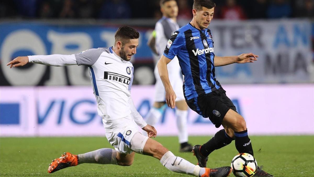 zentauroepp42950327 atalanta s remo freuler  right  and inter midfielder roberto180416175745