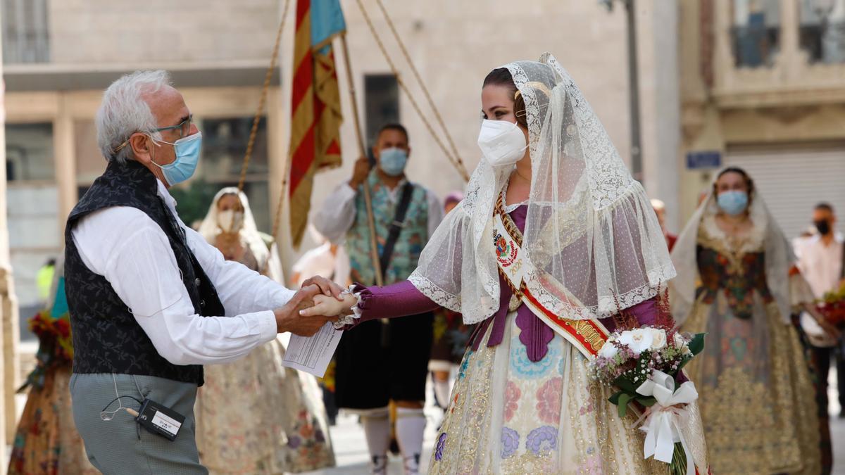 Búscate en el segundo día de Ofrenda por las calles del Mar y Avellanas (entre las 11.00 y 12.00 horas)