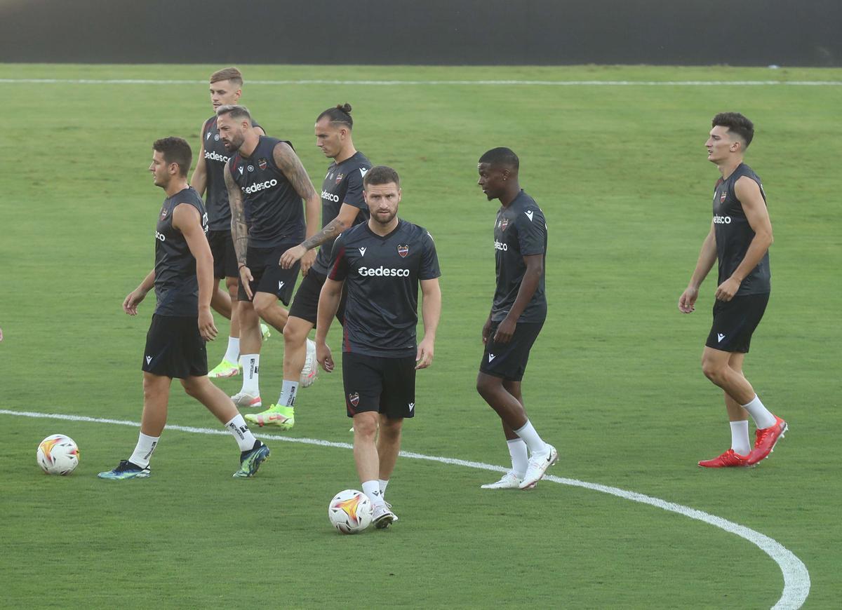 Entrenamiento en el Ciutat antes del encuentro frente al Rayo