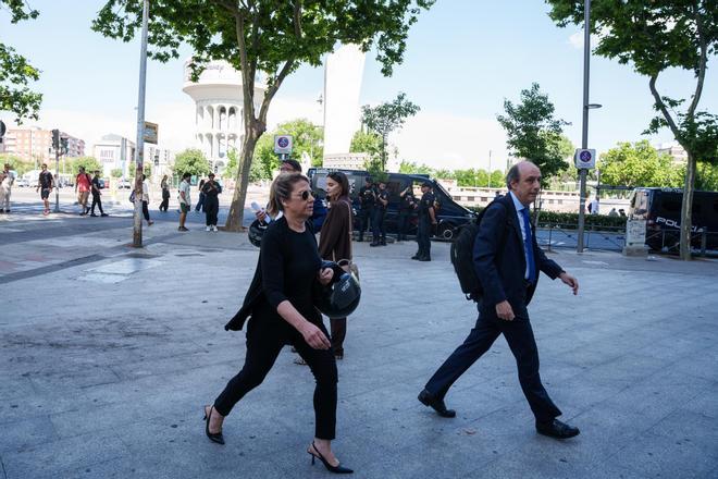 La asistente de Begoña recurre para que sea otro juez el que decida si la lleva a juicio ante la próxima jubilación de Peinado