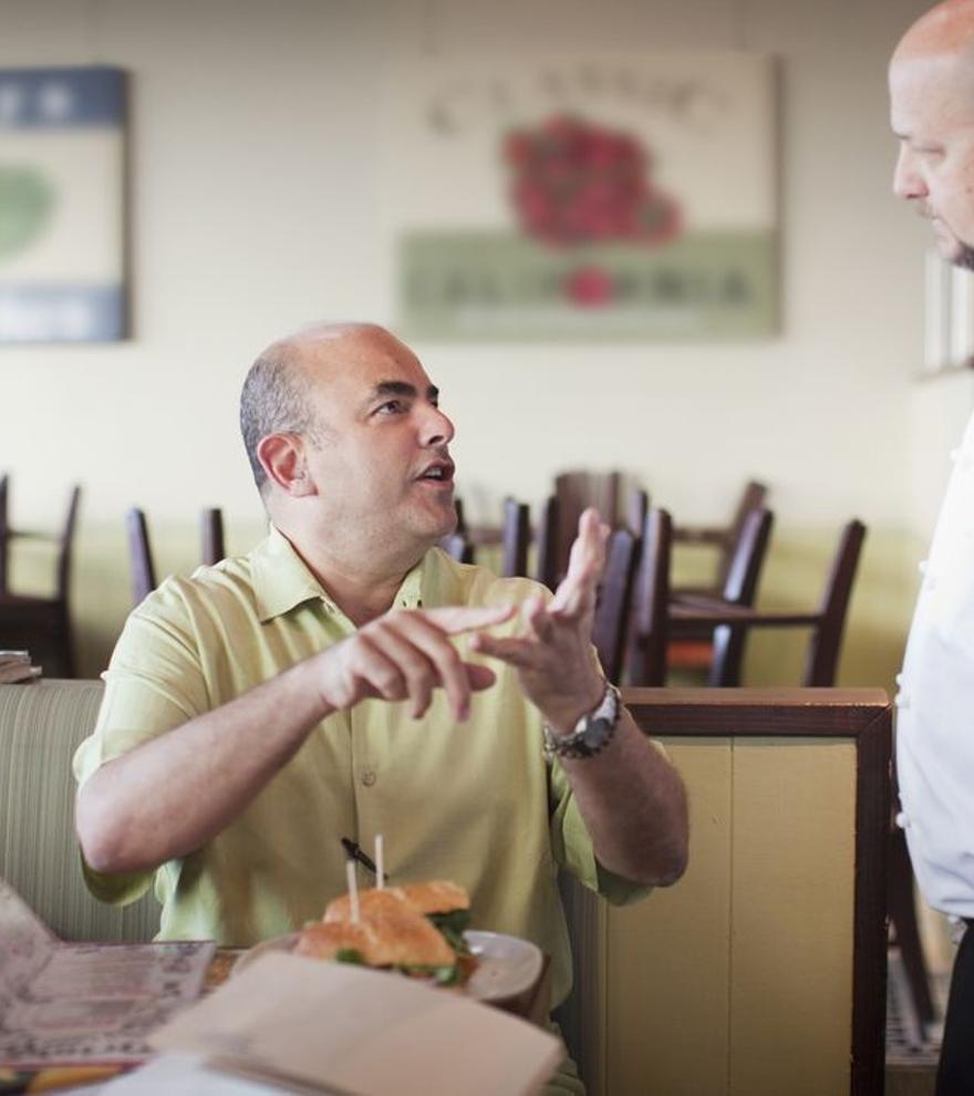 Los cinco gestos que detestan los camareros en los restaurantes