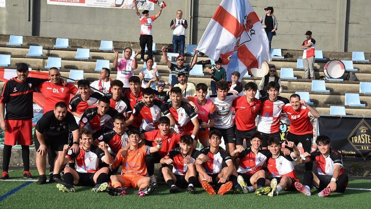 La afición agradeció la gran temporada realizada por el cuadro juvenil.