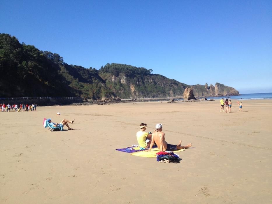 Jornada de playa en Muros del Nalón y Villaviciosa