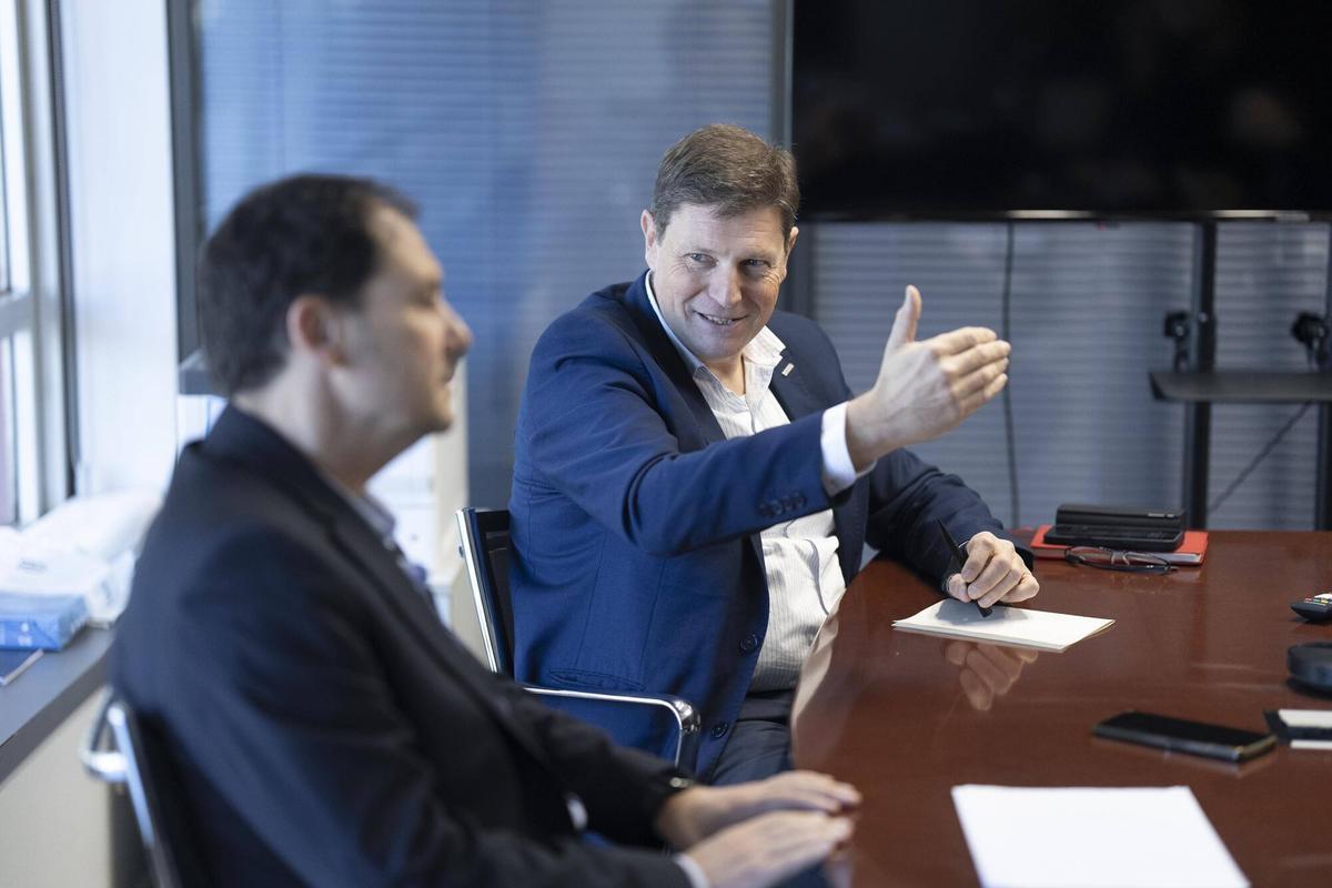 Entrevista con los dirigentes de EBRO, Pedro Calef (derecha) y Rafael Ruiz.