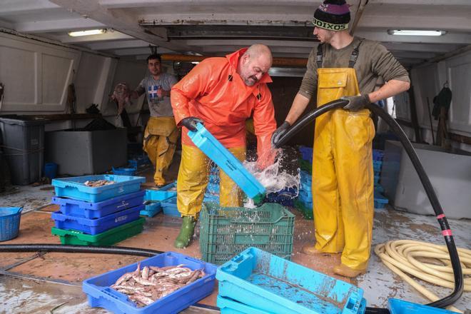 Las cofradías pesqueras de la provincia abandonan el paro a la espera de las medidas anunciadas por el Gobierno