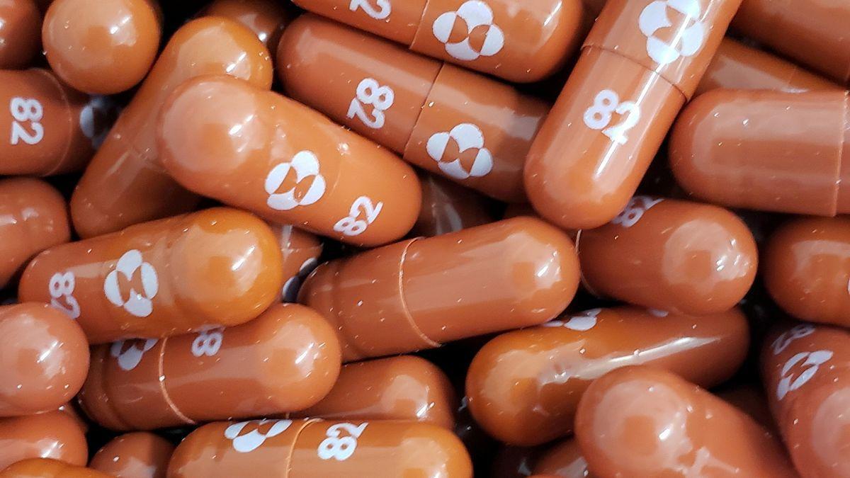 Una imatge de pastilles de molnupiravir, el primer antiviral aprovat per la covid