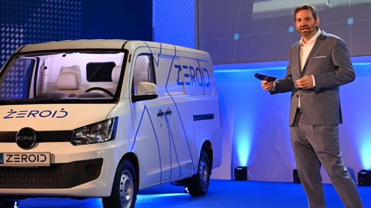 Joan Orús, CEO de Zeroid, presenta la nueva marca de vehículos eléctricos.