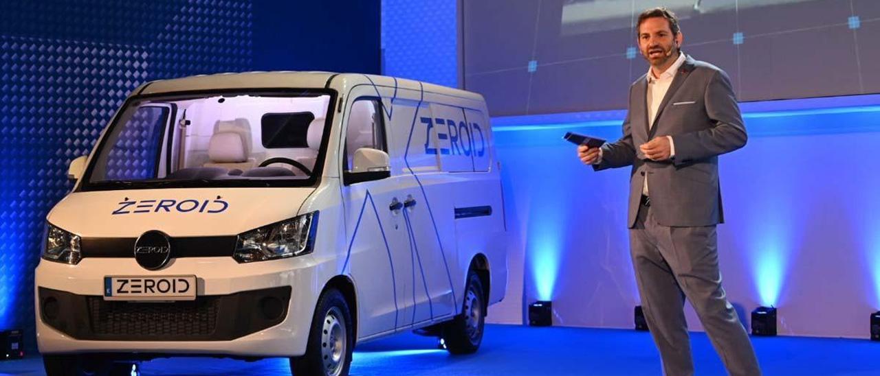 Joan Orús, CEO de Zeroid, presenta la nueva marca de vehículos eléctricos.