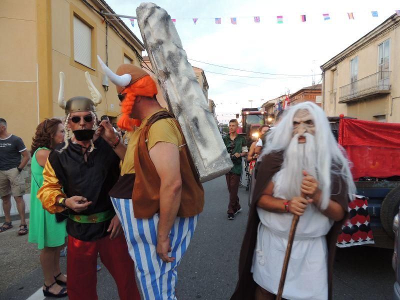 Fiestas en Zamora: Desfile en Camarzana de Tera