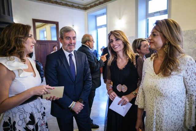 Acto institucional del Día de Canarias en el Teatro Guimerá