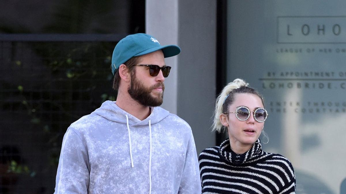 Liam Hemsworth y Miley Cyrus siendo solidarios enternece nuestro cuore