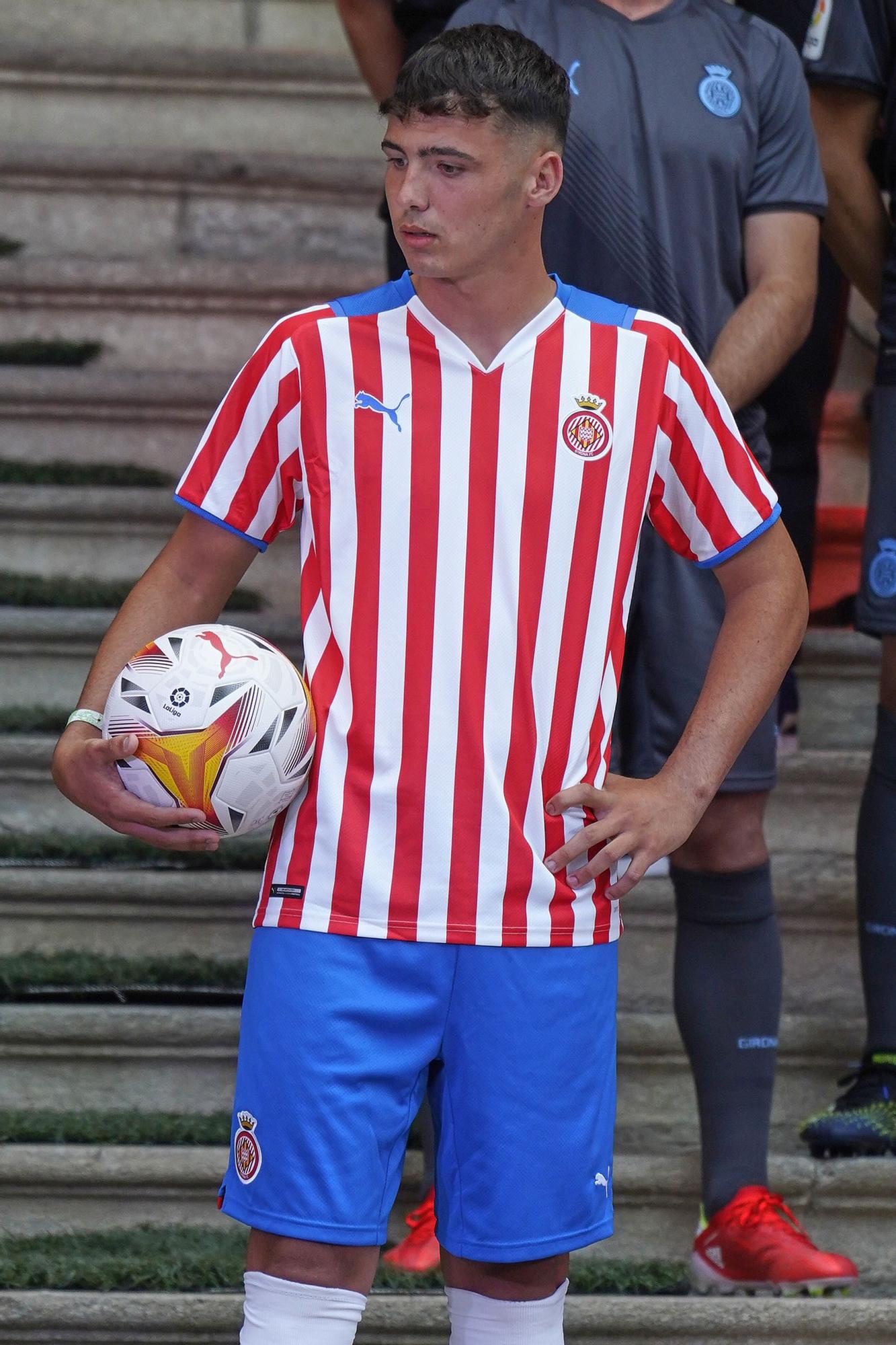 El Girona presenta les equipacions per la temporada 2021-22