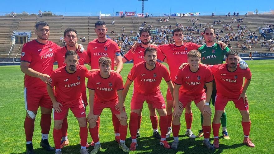 La UE Tavernes de la Valldigna cierra la temporada sin ascenso pero con el título de campeón de La Nostra Copa que le da acceso a disputar la Copa del Rey