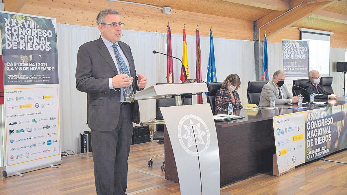 El subdirector de Planificación Hidrológica del Ministerio, Víctor Arqued, ayer en Cartagena.