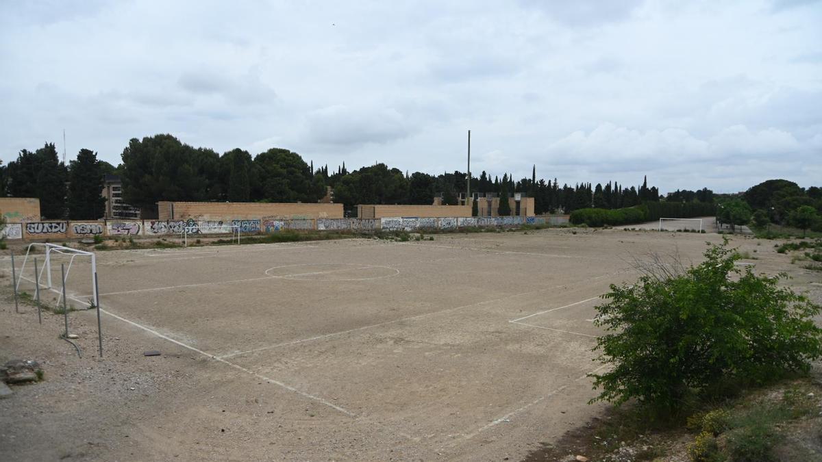 El CMF Nuevo Pinares fue durante muchos años el hogar de la Unión Deportiva Montecarlo.