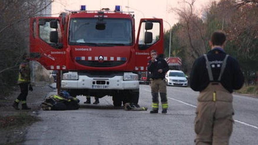 Els Bombers acaben el transvasament d&#039;òxid de propilè del tanc de l&#039;explosió a la Canonja