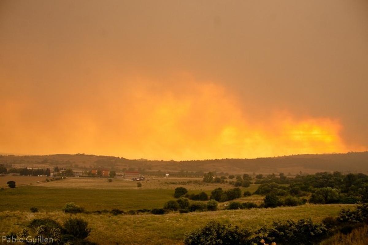 Pablo Guillén envia aquesta imatge dels efectes de l’incendi captada des del castell de Sant Ferran.